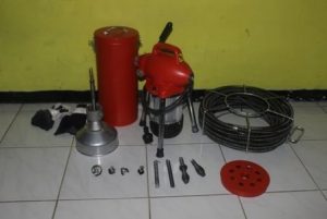Sumber Rejeki Saluran Mampet- Tukang saluran mampet di Magelang memberikan solusi untuk anda dalam perbaikan atau service saluran pipa air yang tersumbat seperti wastafel, WC, Bak Control dan lain-lain diberbagai tempat baik rumah tinggal, Perkantoran, Apartemen, Hotel, restoran, maupun pabrik. Kami jasa saluran pipa mampet Sumber Rejeki yang berpengalaman dan terpercaya, dengan tenaga kerja yang profesional disertai kelengkapan alat yang canggih membuat hasil pekerjaan kami maksimal dan memuaskan, selain itu harga yang kami tawarkan pun sangat terjangkau dibanding jasa lainnya untuk daerah Magelang, buktikan sekarang. Sumber Rejeki sebagai jasa saluran pipa mampet terbaik memberikan anda metode jitu untuk mengatasi saluran mampet tanpa bongkar dengan pengerjaan yang tepat dan cepat dengan biaya atau harga yang kompetitif dan terjangkau.Kami memiliki sumber daya yang ahli dan berpengalaman dilengkapi dengan peralatan modern kami akan menuntaskan permasalahan saluran mampet di Magelang dengan hasil yang maksimal. jasa saluran mampet magelang Layanan servis saluran mampet kami mencakup berbagai pemasangan dan perbaikan pipa ledeng untuk dapur dan kamar mandi, termasuk memasang perlengkapan, bak cuci, tempat pembuangan sampah, toilet, bak dan pancuran. Kami menjamin kepuasan anda dengan layanan kami. Tukang servis saluran mampet Magelang menjangkau seluruh daerah di kecamatan Grabag, Kajoran, Bandongan, Borobudur, Candimulyo, Dukun, Kaliangkrik, Mertoyudan, Mungkid, Muntilan, Ngablak, Ngluwar, Pakis, Salam, Salaman, Sawangan, Secang, Srumbung, Tegalrejo, Tempuran dan Windusari. Spesialis Saluran Mampet Magelang Tukang servis saluran mampet Magelang dengan harga murah ini merupakan jasa spesialis perbaikan saluran Kamar Mandi Mampet, Saluran Cuci Piring Mampet, Saluran Wastafel Mampet, Saluran Wc Mampet, Saluran Talang Mampet, Saluran Cuci Baju Mampet dan sebagainya. Layanan jasa spesialis ini termasuk pelancaran keran mampet atau tersumbat, instalasi saluran baru, perbaikan saluran limbah domestik mampet, sedot wc, saluran selokan dan lainnya. Servis pipa mampet Magelang meliputi Perkantoran, Apartemen, Sekolah, Perumahan, Rumah susun, Restoran, Hotel dan lainnya. Sumber Rejeki jasa pelancaran Saluran Mampet dan Jasa Cuci Pipa mengerjakan segala permasalahan yang berhubungan dengan masalah saluran air yang tersumbat atau mampet. Mentuntaskan tanpa proses bongkar sehingga tidak merusak instalasi rumah atau perabotan anda. Seringkali saluran air mampet menggangu rutinitas kita sehari-hari, menyebabkan kebutuhan air atau saluran pembuangan air terganggu karena saluran air tidak dapat mengalir dengan sempurna. Hal itu dapat diatasi dengan menggunakan peralatan yang canggih yang telah dipergunakan oleh tenaga profesional, sehingga tidak memerlukan bongkar pasang instalasi pipa/bangunan kecuali memang sangat diperlukan. Sumber Rejeki jasa pelancaran saluran air mampet, melayani pelancaran saluran air/paralon mampet tanpa proses bongkar. Tenaga kerja profesional kami menggunakan peralatan yang sudah mendapatkan kepercayaan dari masyarakat di Magelang tanpa merusak instalasi pipa atau bangunan. Tag: saluran mampet Bandongan, saluran mampet Borobudur, saluran mampet Candimulyo, saluran mampet Dukun, saluran mampet Grabag, saluran mampet Kajoran, saluran mampet Kaliangkrik, saluran mampet Mertoyudan, saluran mampet Mungkid, saluran mampet Muntilan, saluran mampet Ngablak, saluran mampet Ngluwar, saluran mampet Pakis, saluran mampet Salam, saluran mampet Salaman, saluran mampet Sawangan, saluran mampet Secang, saluran mampet Srumbung, saluran mampet Tegalrejo, saluran mampet Tempuran, saluran mampet Windusari, tukang saluran mampet